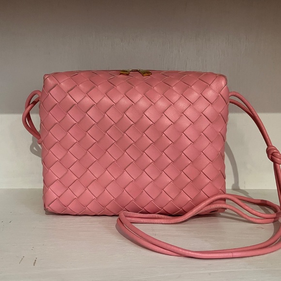 Bottega Venetta Loop Medium Bag (Ribbon/Gold Hardware) - Picture 1 of 4